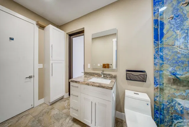 Residence photo 52