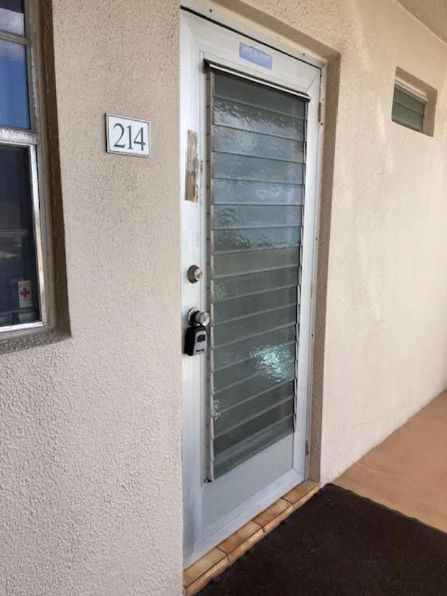 Unit 2140 photo 2