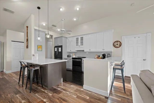  Residence photo 17
