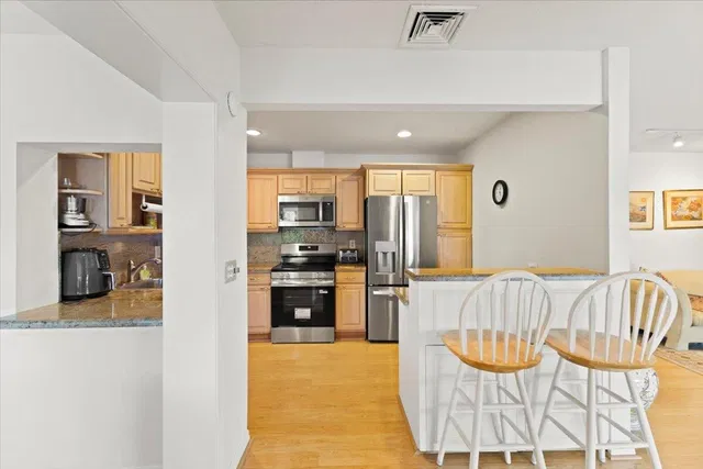  Unit 233 photo 4