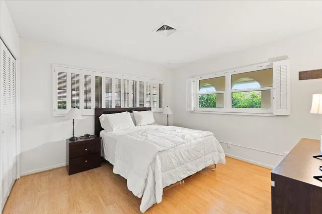  Unit 233 photo 18
