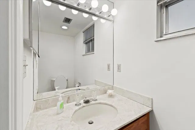  Unit 233 photo 21