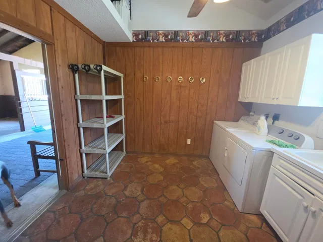 Saddle Trail Park Residence photo 11