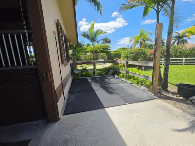 Saddle Trail Park Residence photo 14
