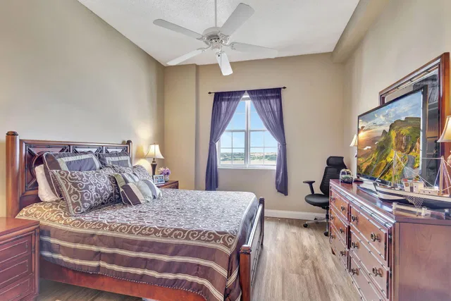 The Montecito Unit Lp06 photo 12