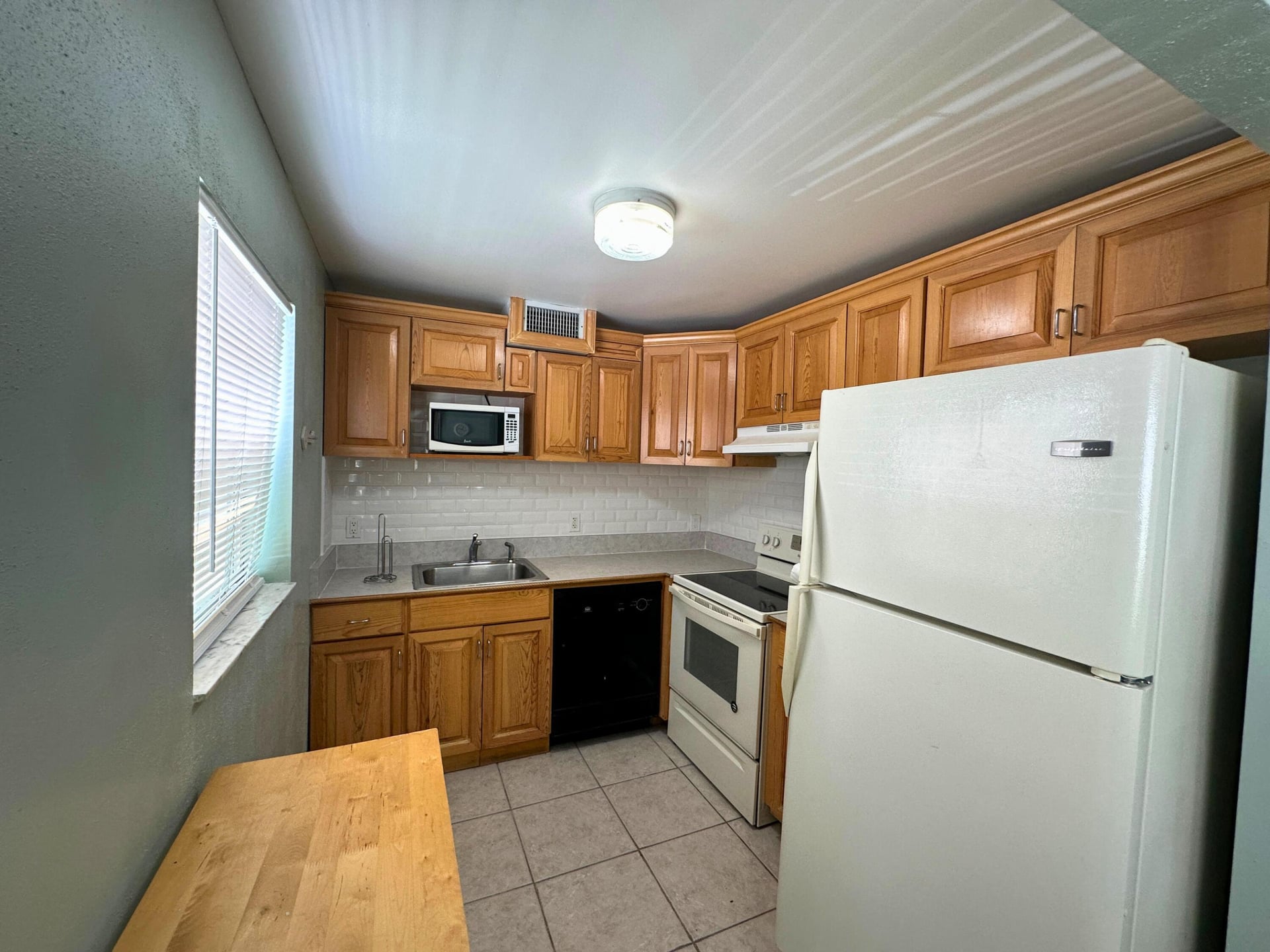 Unit 337 photo 8