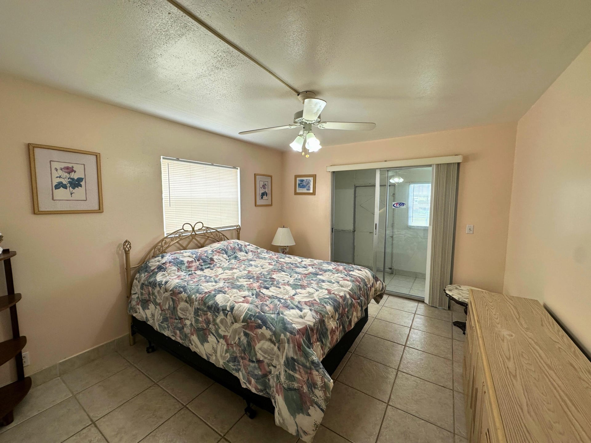 Unit 337 photo 10