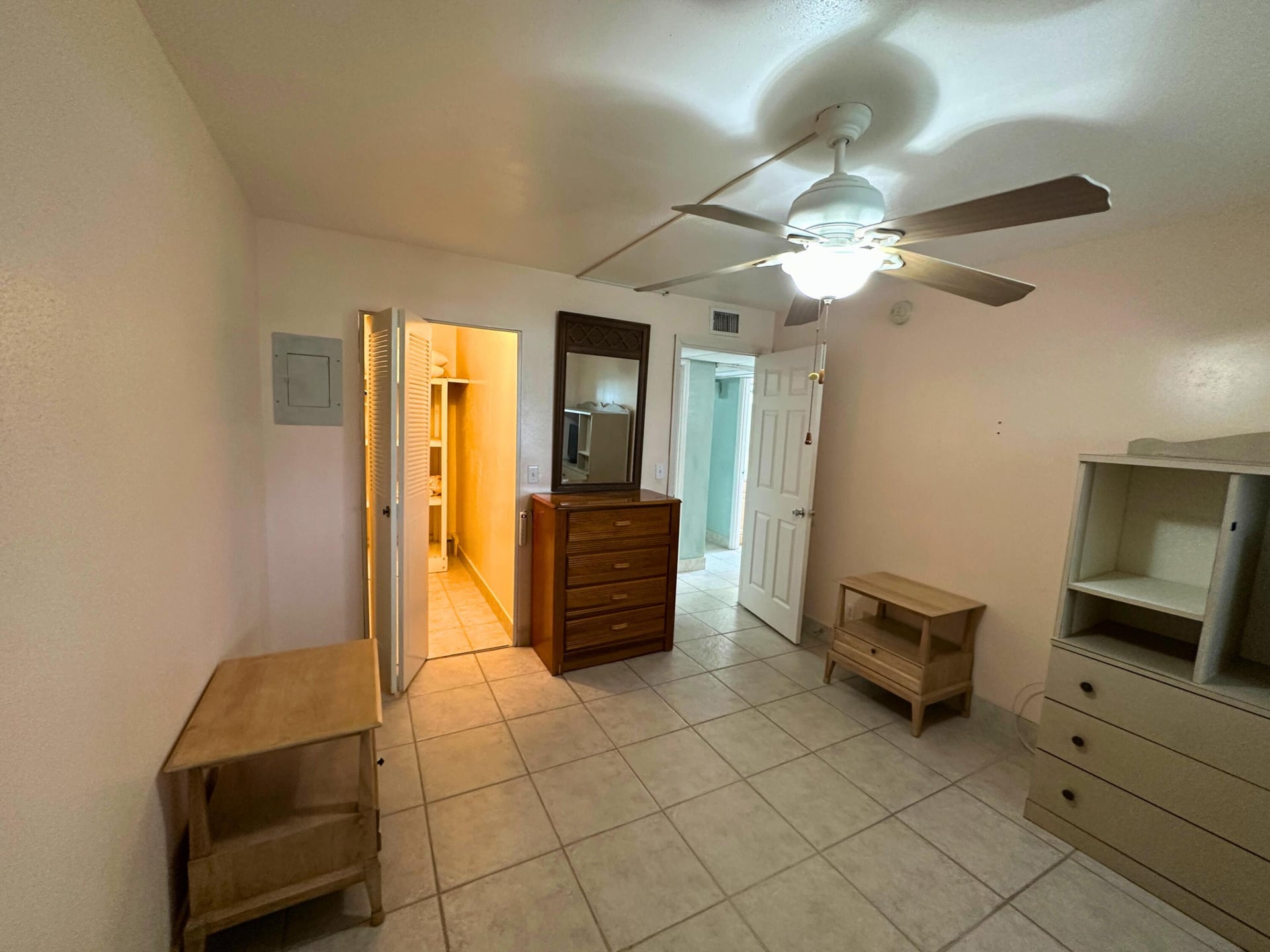 Unit 337 photo 15
