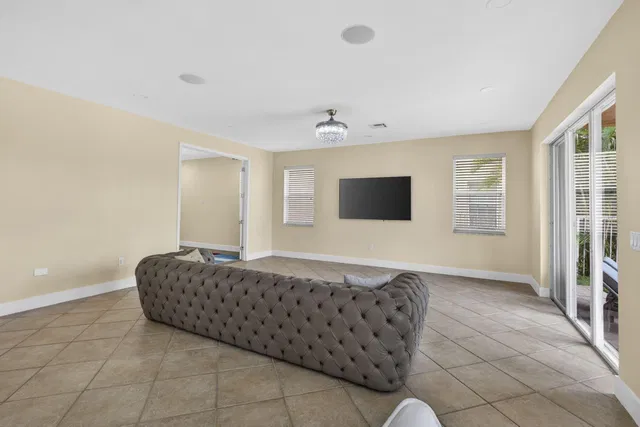 Residence photo 23
