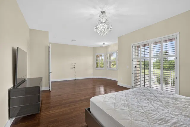 Residence photo 42