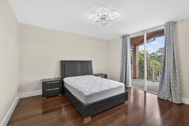 Residence photo 55