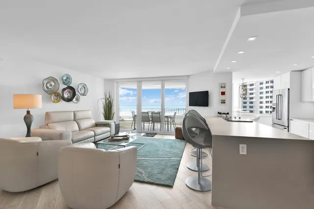 550 S Ocean Boca Unit 1004 photo 3