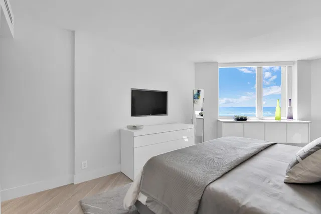 550 S Ocean Boca Unit 1004 photo 18