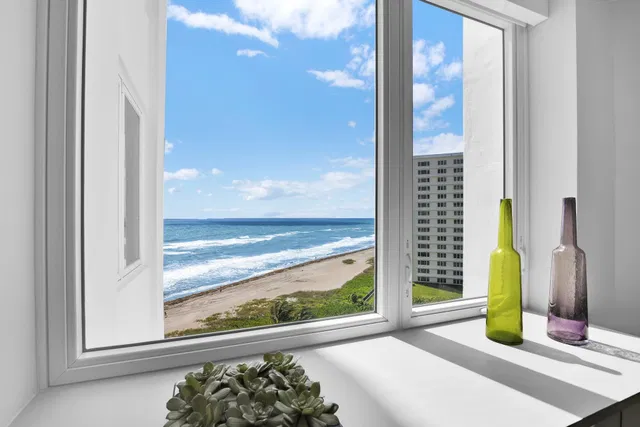 550 S Ocean Boca Unit 1004 photo 20