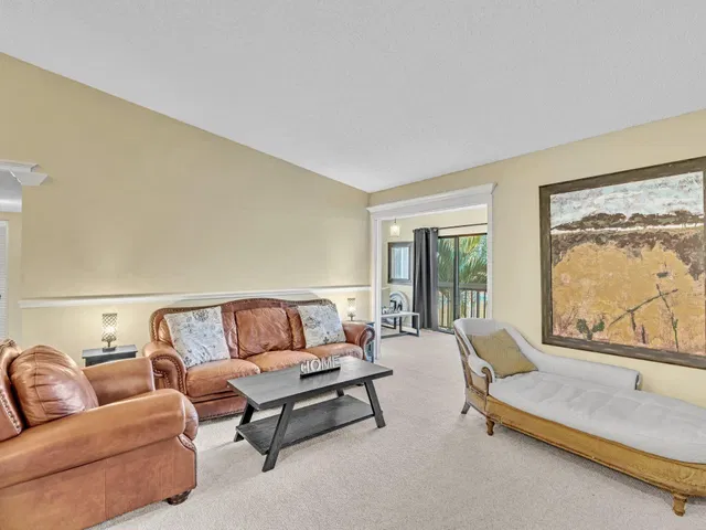 PGA National Palm Beach Gardens Unit 202 photo 5