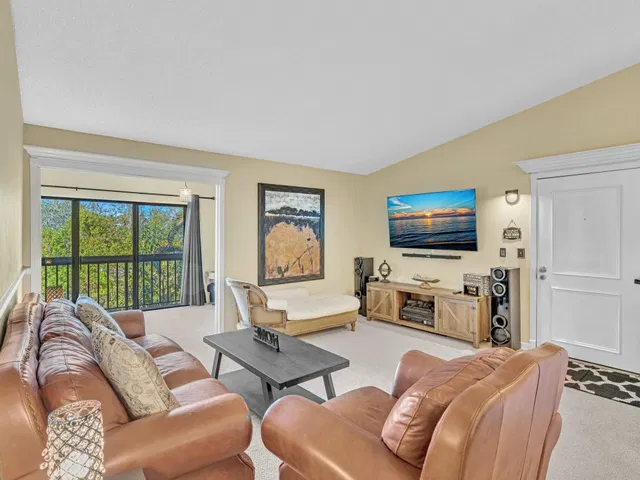 PGA National Palm Beach Gardens Unit 202 photo 6