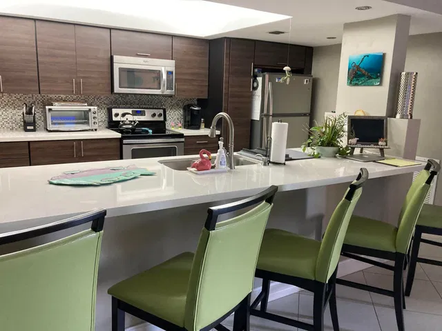 Unit 3203 photo 3