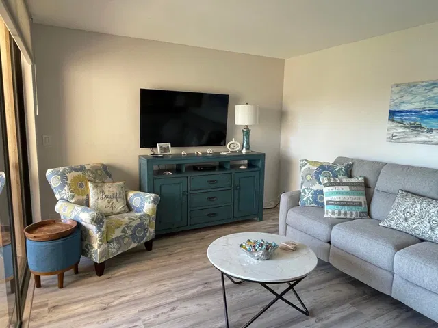 Unit 3203 photo 6