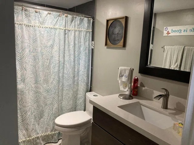 Unit 3203 photo 16