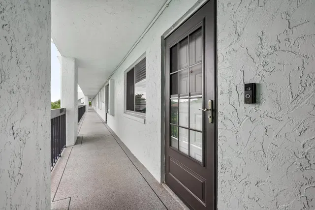 Unit 408 photo 5