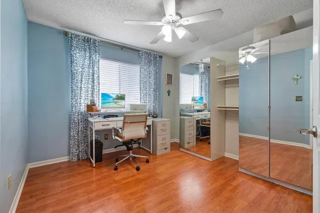 Unit 408 photo 9