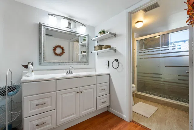 Unit 408 photo 15