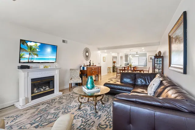 Unit 408 photo 19