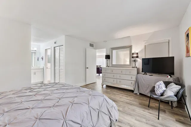 PGA National Palm Beach Gardens Unit 128 photo 16