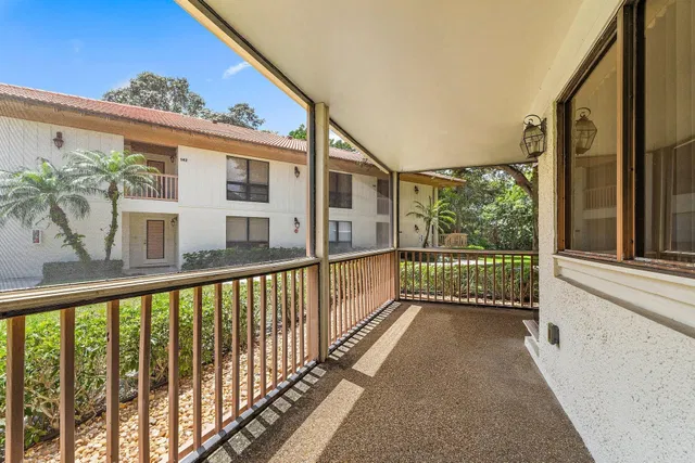 PGA National Palm Beach Gardens Unit 128 photo 24
