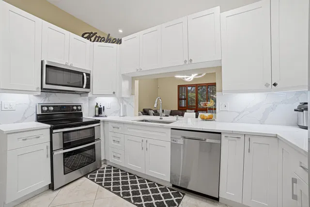 Residence photo 19