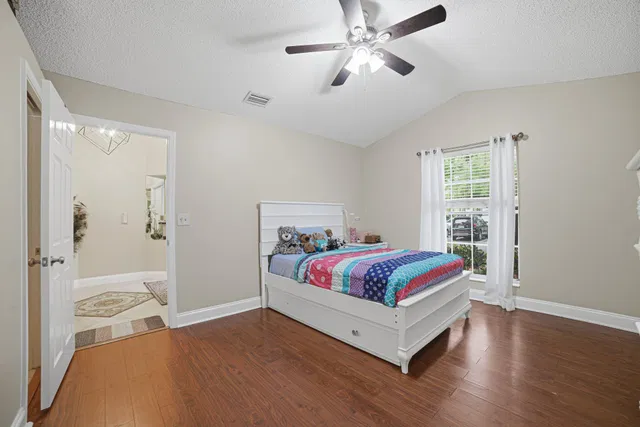 Residence photo 28