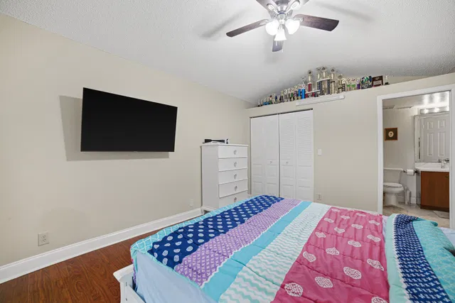 Residence photo 30