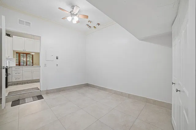 Residence photo 33