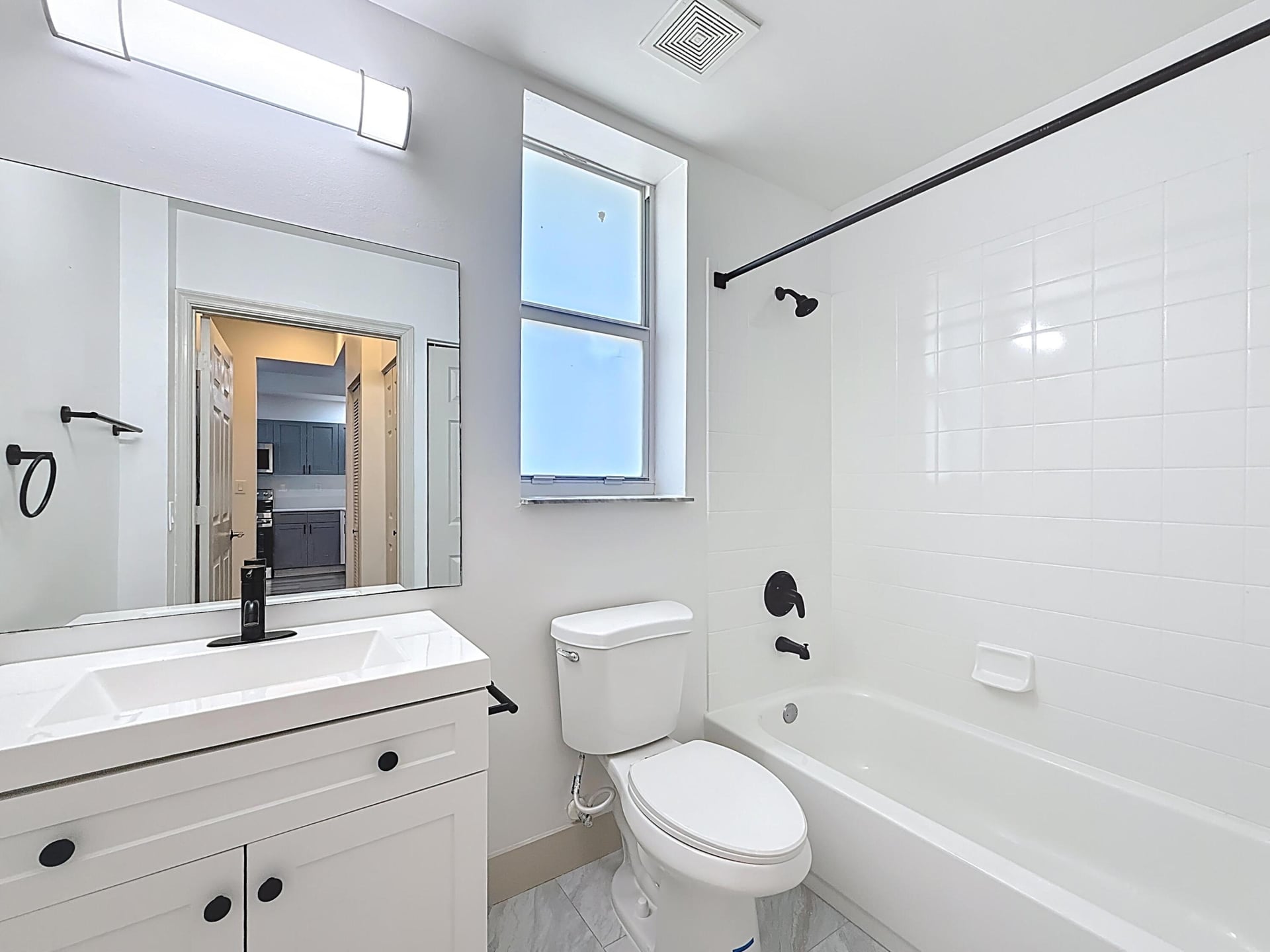 Unit 102 photo 11