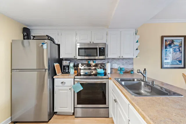  Unit D403 photo 18