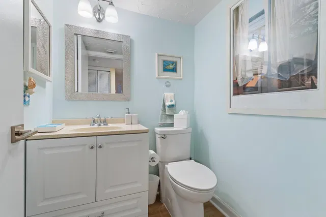  Unit D403 photo 21