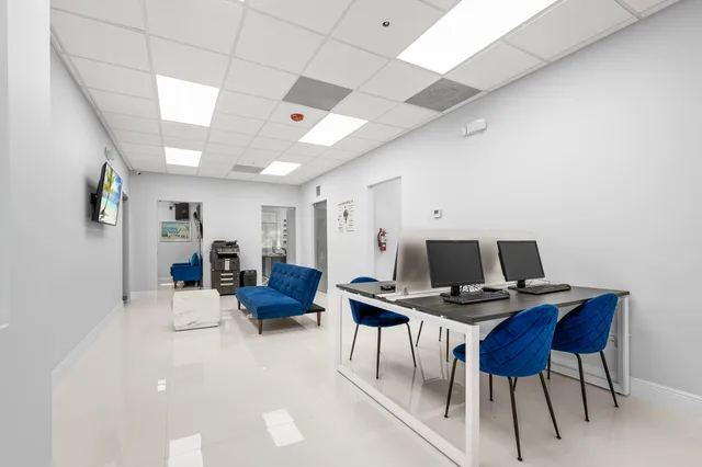  Unit 207 photo 5