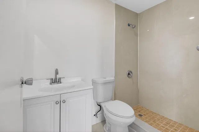  Residence photo 8