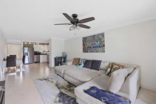 Unit 202-c photo 3