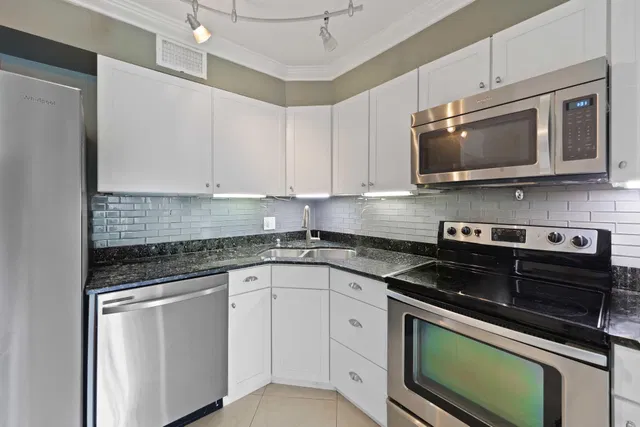 Unit 202-c photo 7