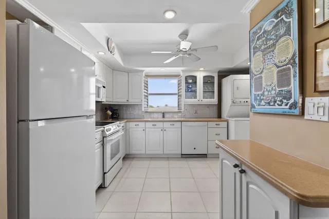 801 Lake Shore Unit 414 photo 15
