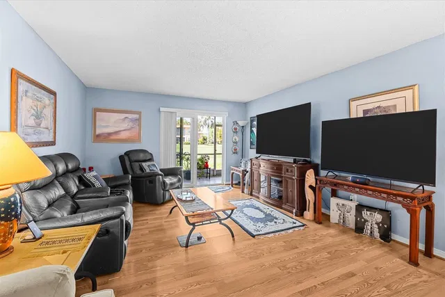 Unit 22-d photo 7