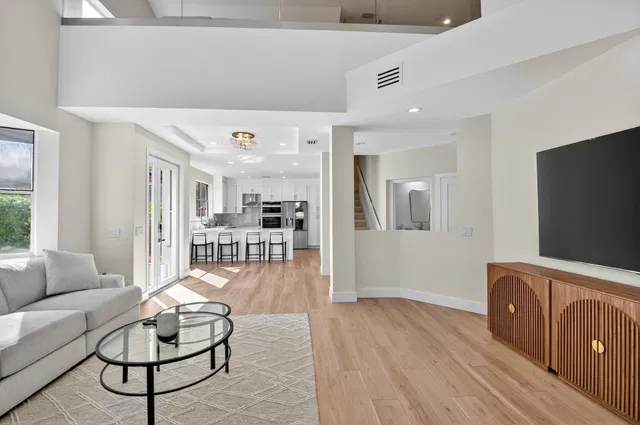 Residence photo 19