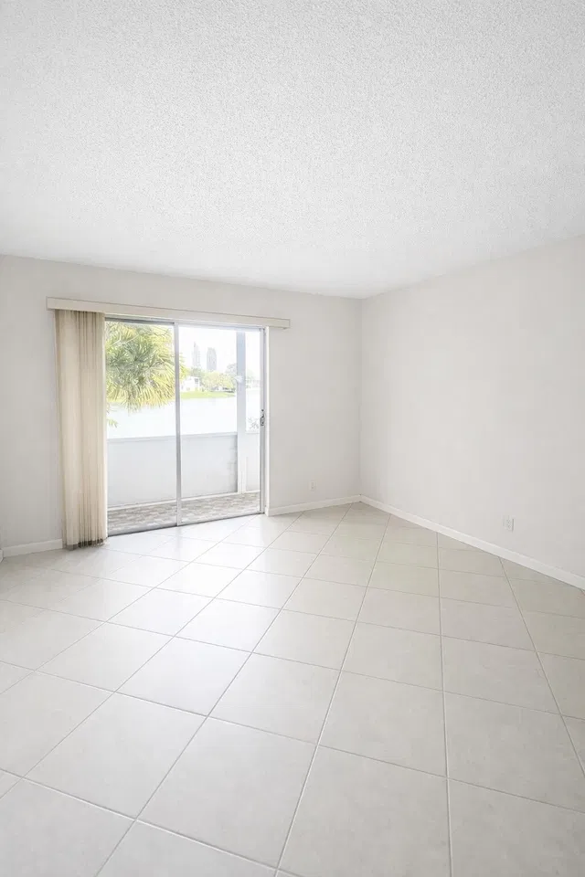 Residence photo 5