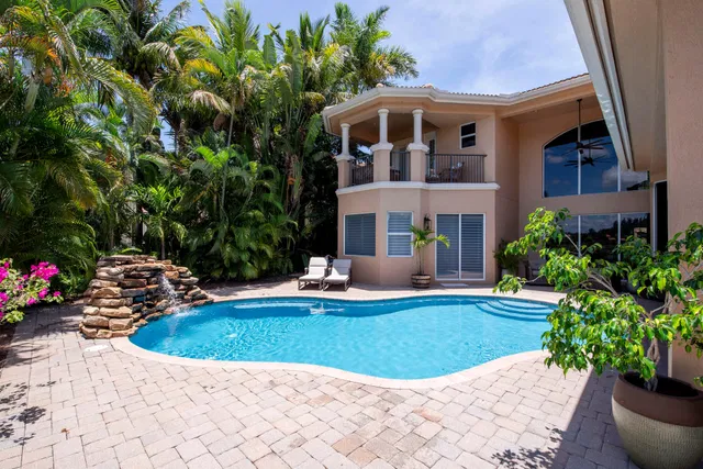  Residence photo 4