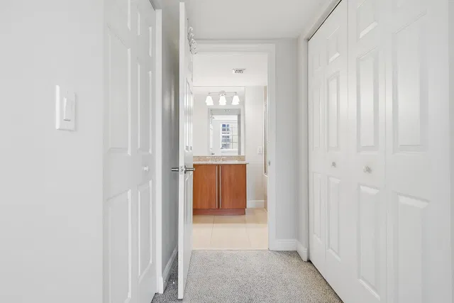 610 Clematis Unit 609 photo 11
