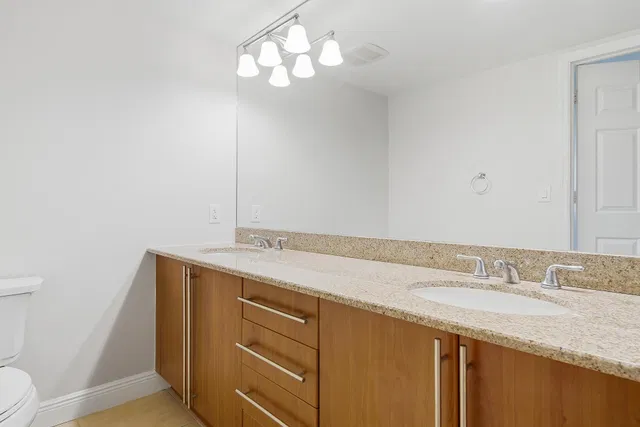 610 Clematis Unit 609 photo 12