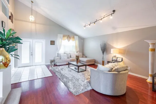  Residence photo 6