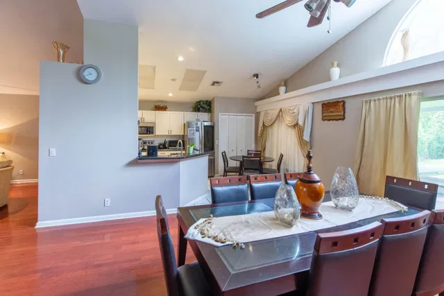 Residence photo 7