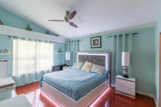  Residence photo 15